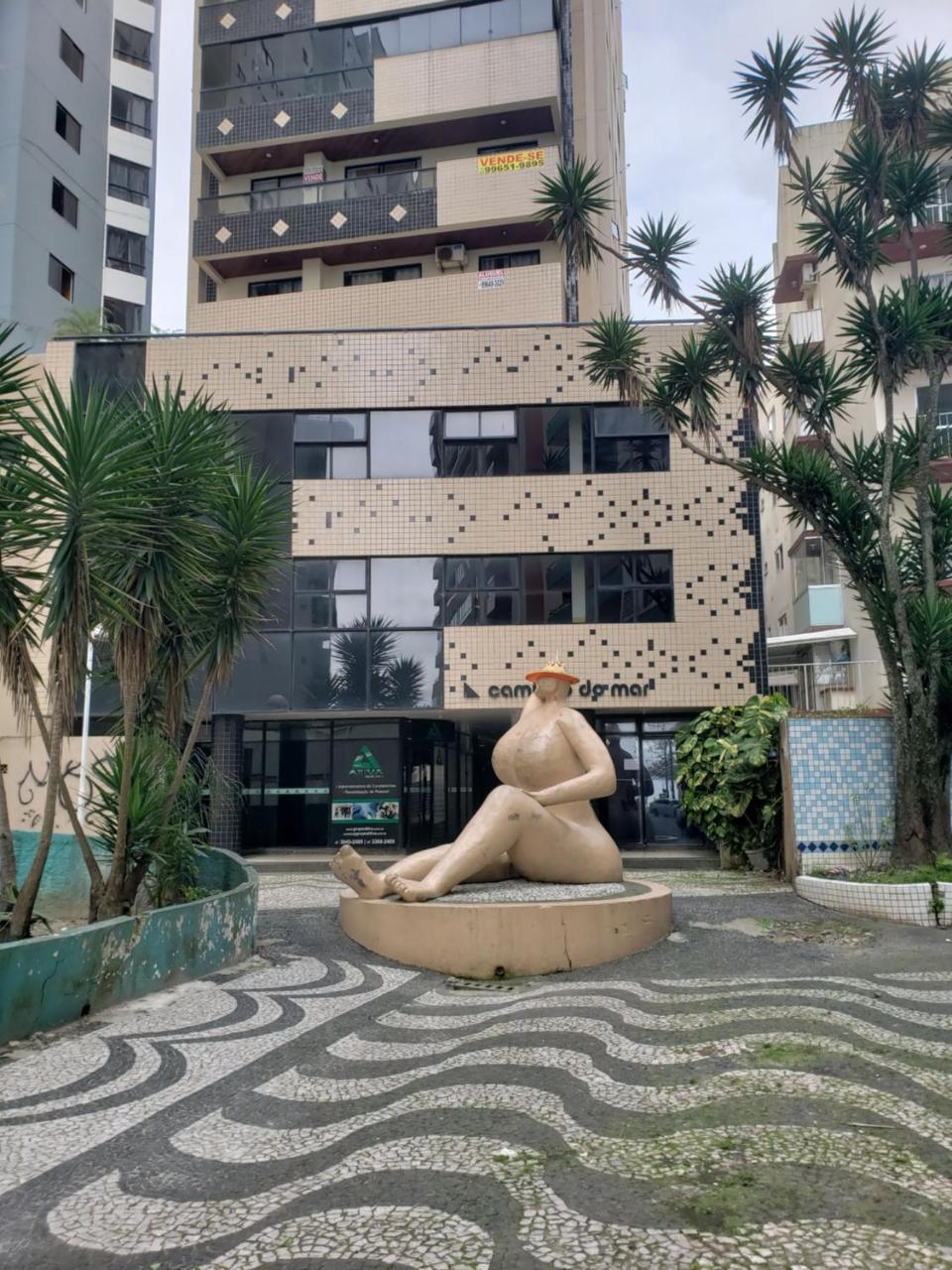 03 Quartos, 50mt Mar, Em Balneário Camboriu Apartamento *